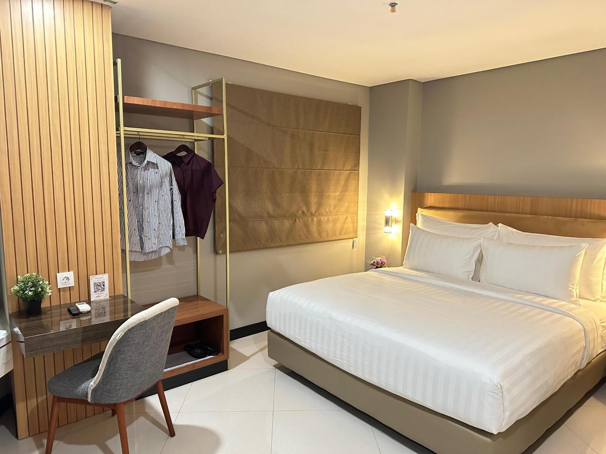 D'Primahotel Jemursari Сурабая Экстерьер фото